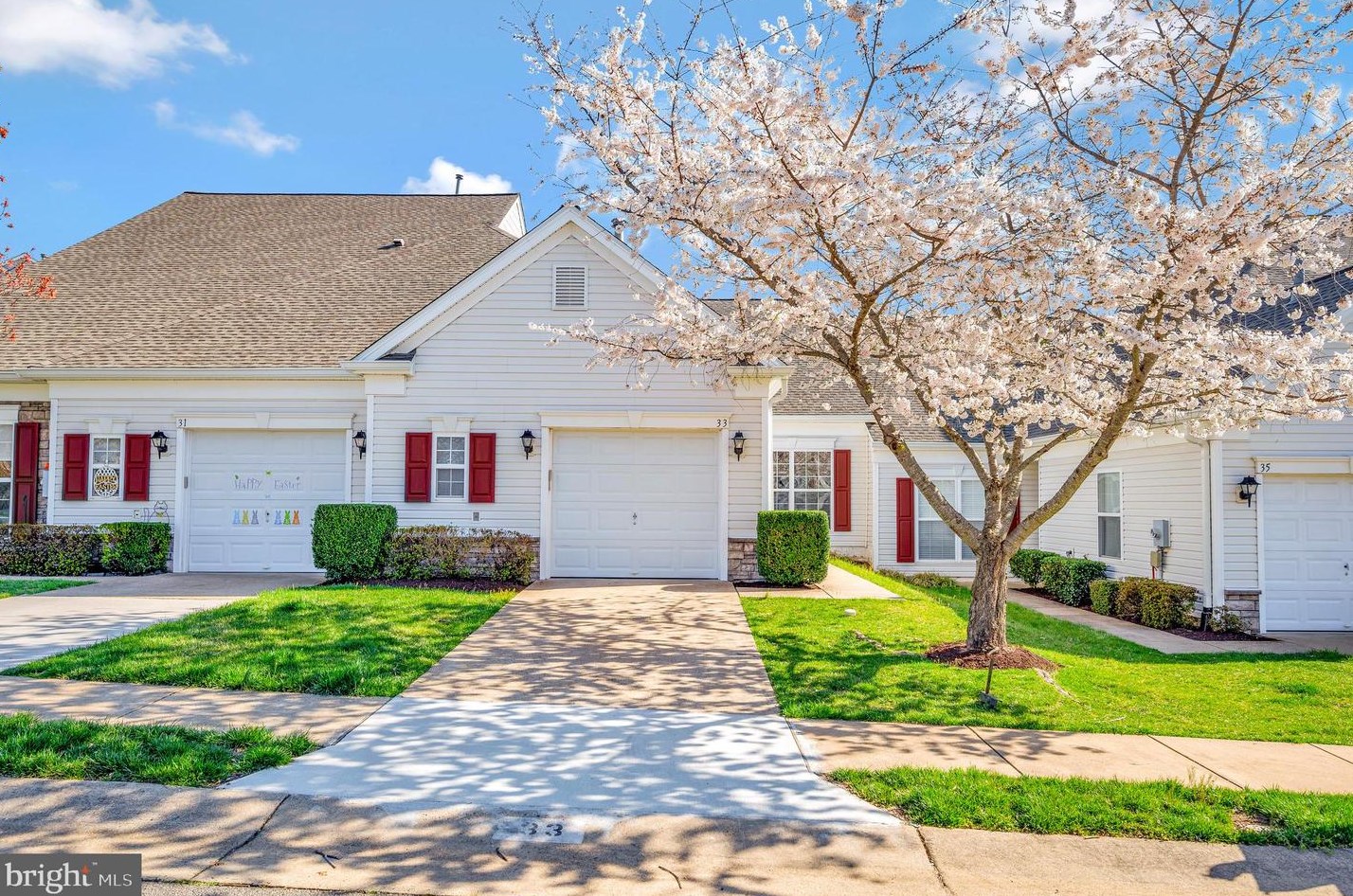 33 Aspen Hill Dr, Fredericksburg, VA 22406-8441