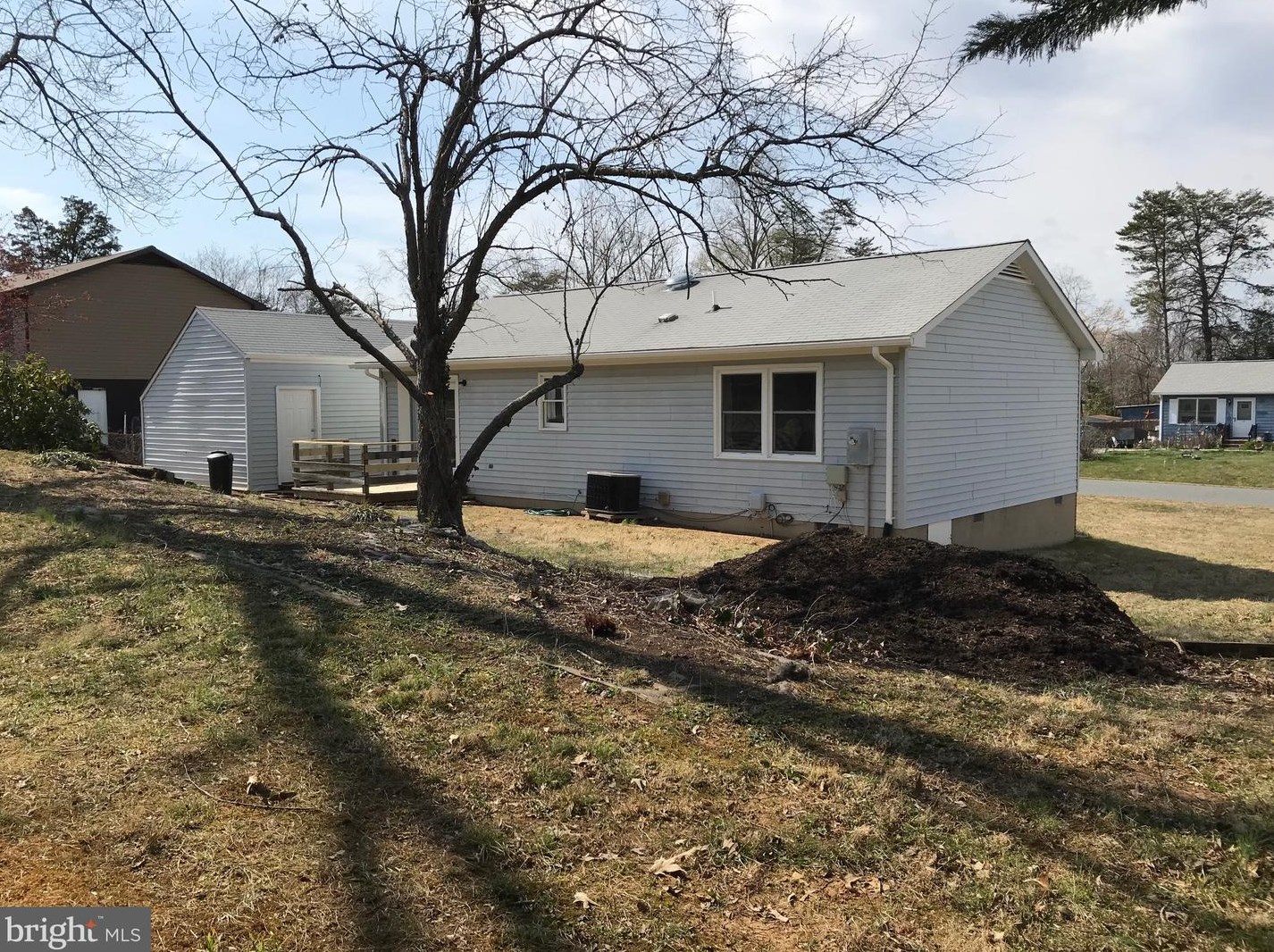 133 Debra Dr, Stafford VA  22556-1417 exterior