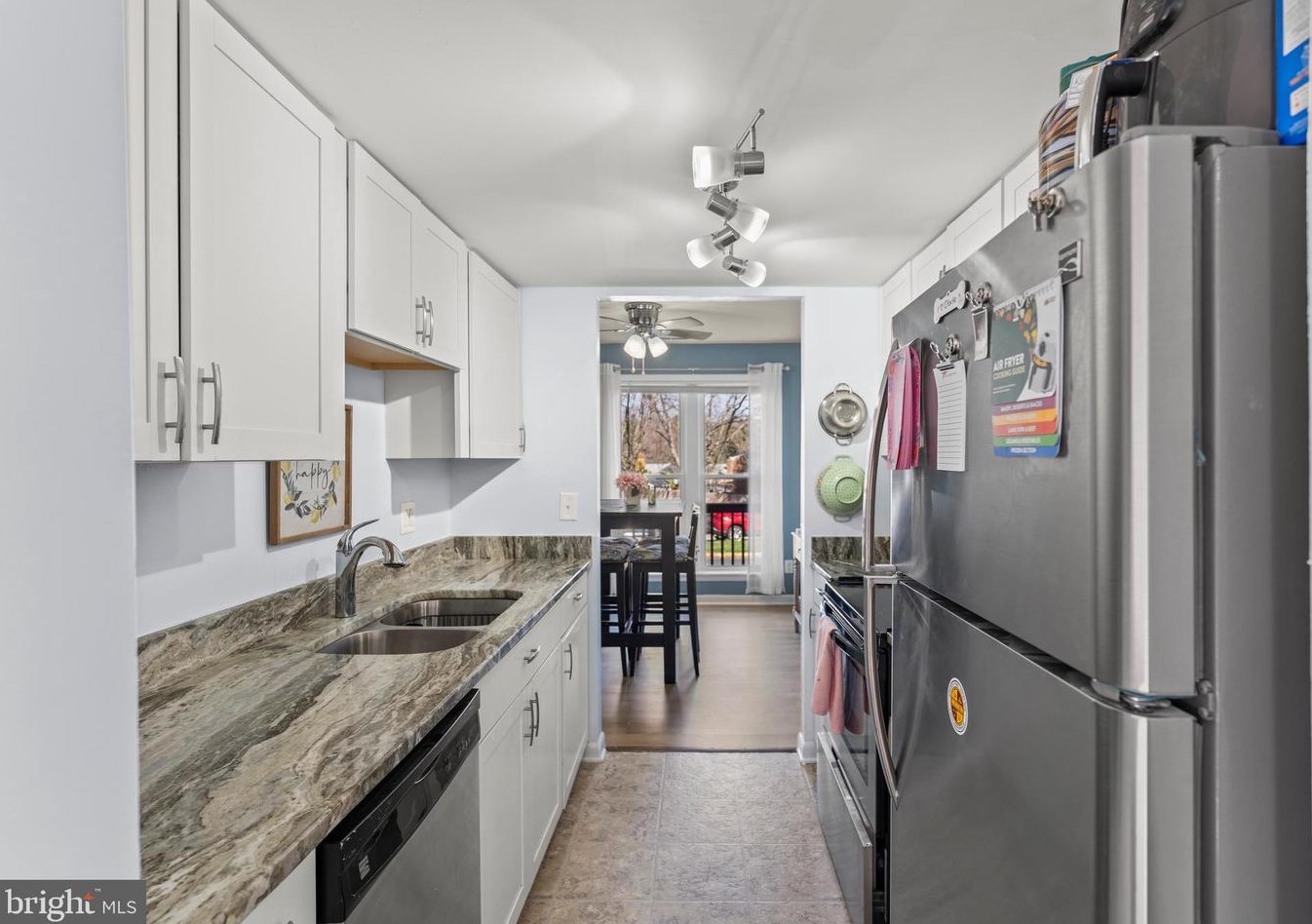 92 Chestnut Dr, Stafford VA 22554-5060 exterior