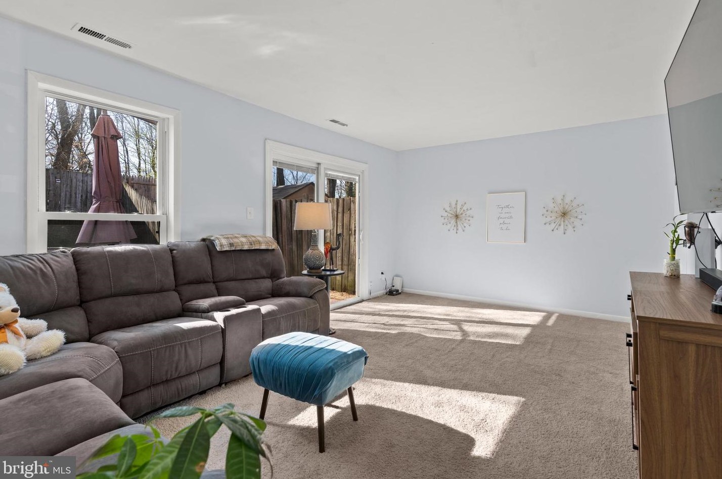 92 Chestnut Dr, Stafford VA 22554-5060 exterior