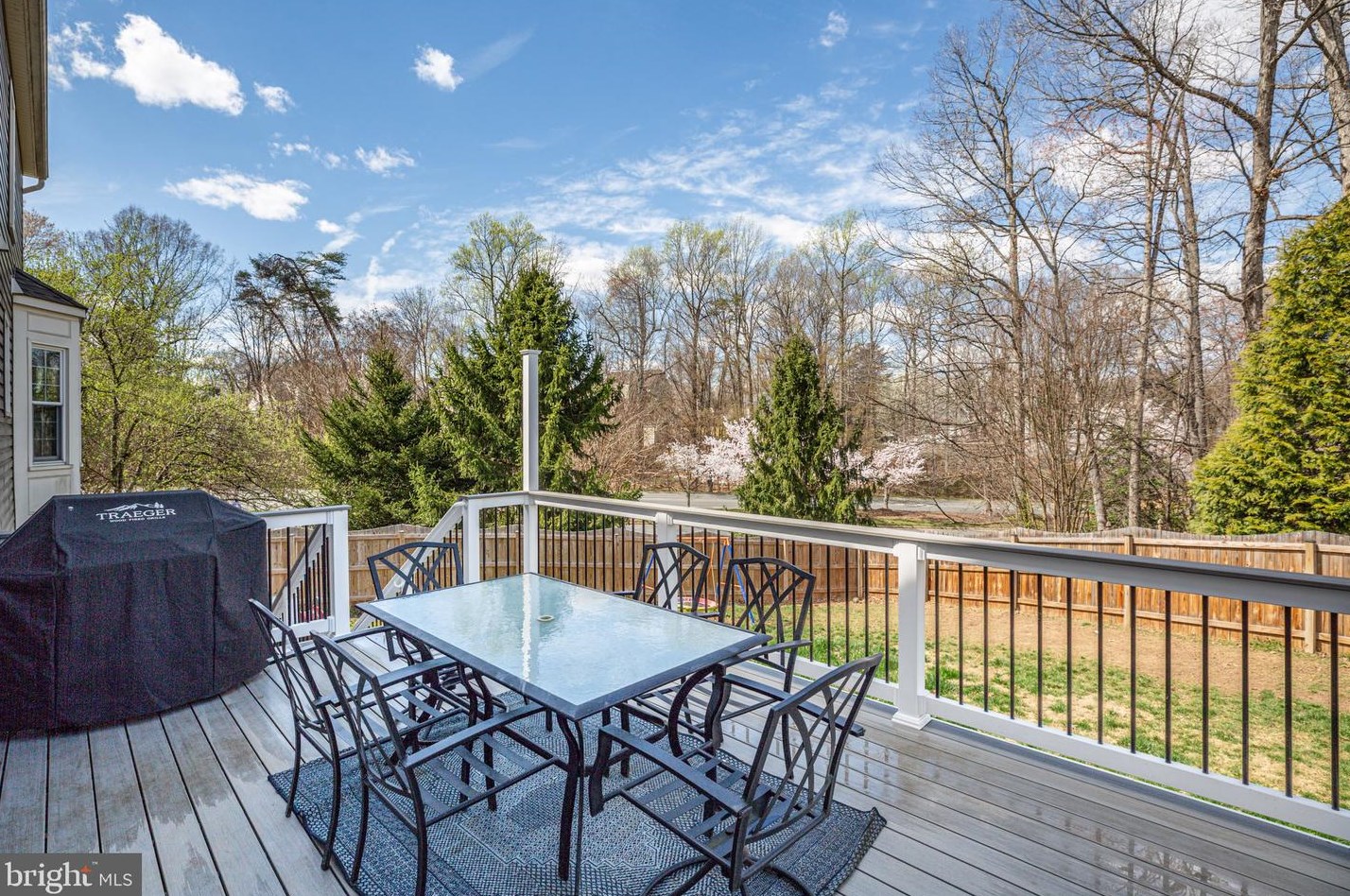 1 New Bedford Ct, Stafford VA  22554-7524 exterior