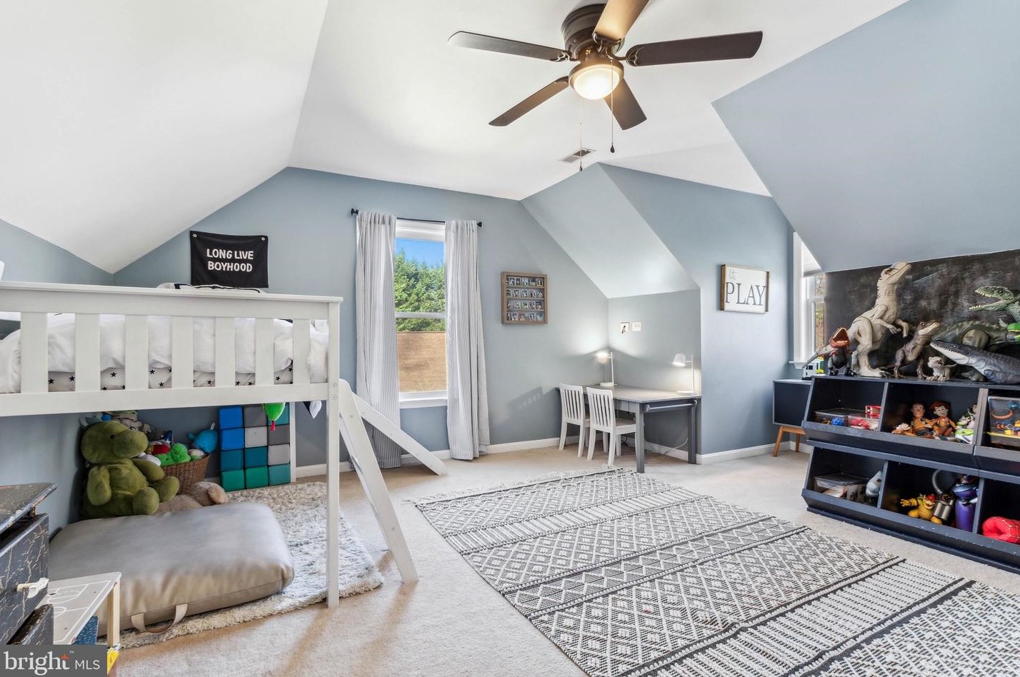 114 Hamlin Dr, Fredericksburg VA  22405-3371 exterior