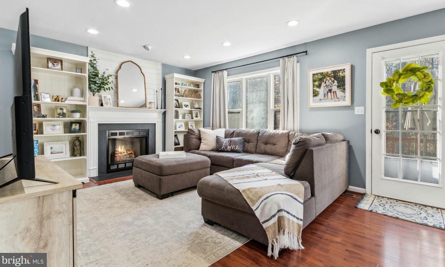 114 Hamlin Dr, Fredericksburg VA  22405-3371 exterior