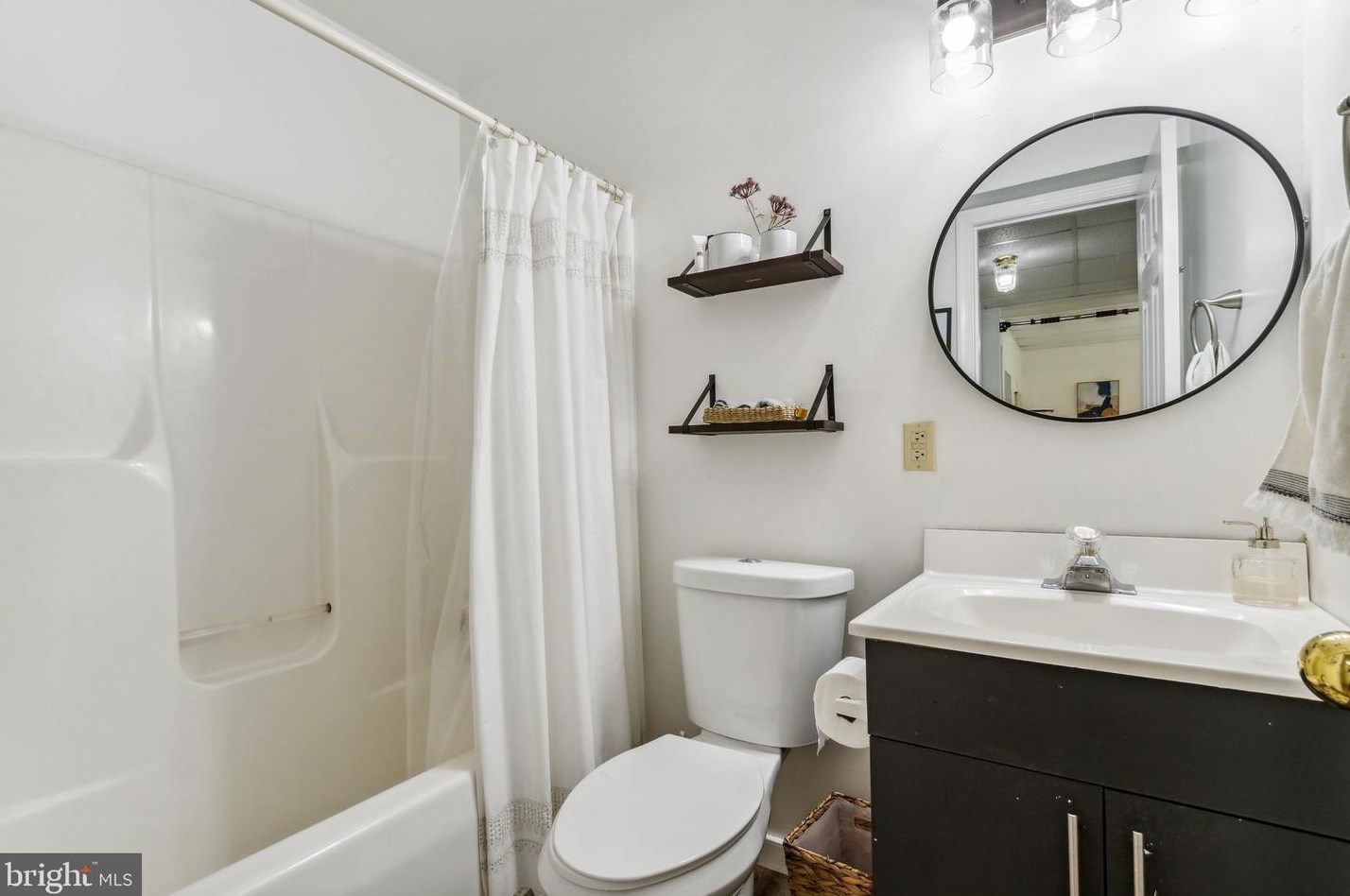 114 Hamlin Dr, Fredericksburg VA  22405-3371 exterior