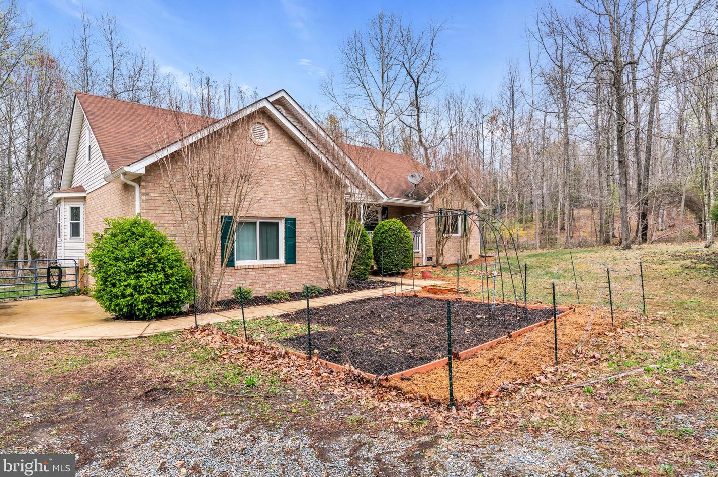 75 Mount Olive Rd, Stafford, VA 22556-6717