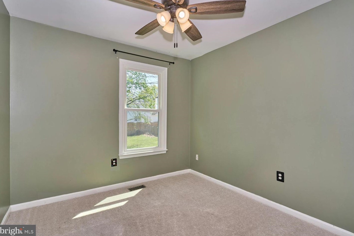 11 Boyd Dr, Stafford VA  22556-1887 exterior