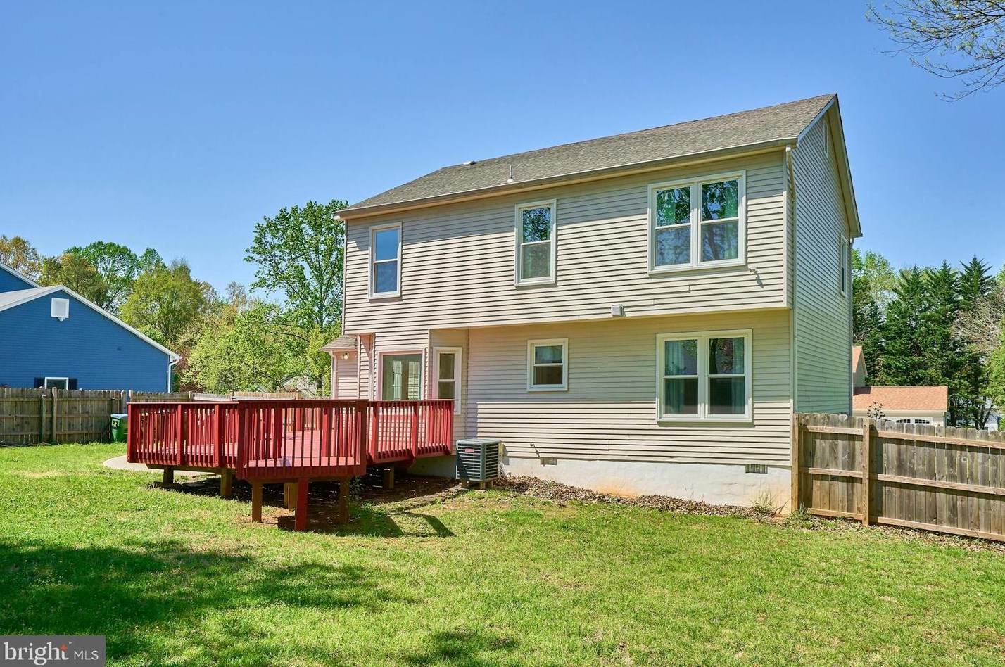 11 Boyd Dr, Stafford VA  22556-1887 exterior