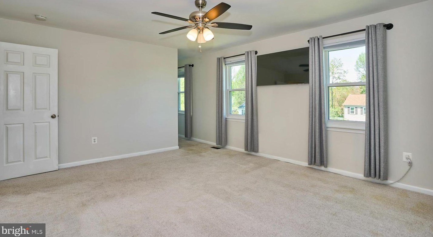 11 Boyd Dr, Stafford VA  22556-1887 exterior
