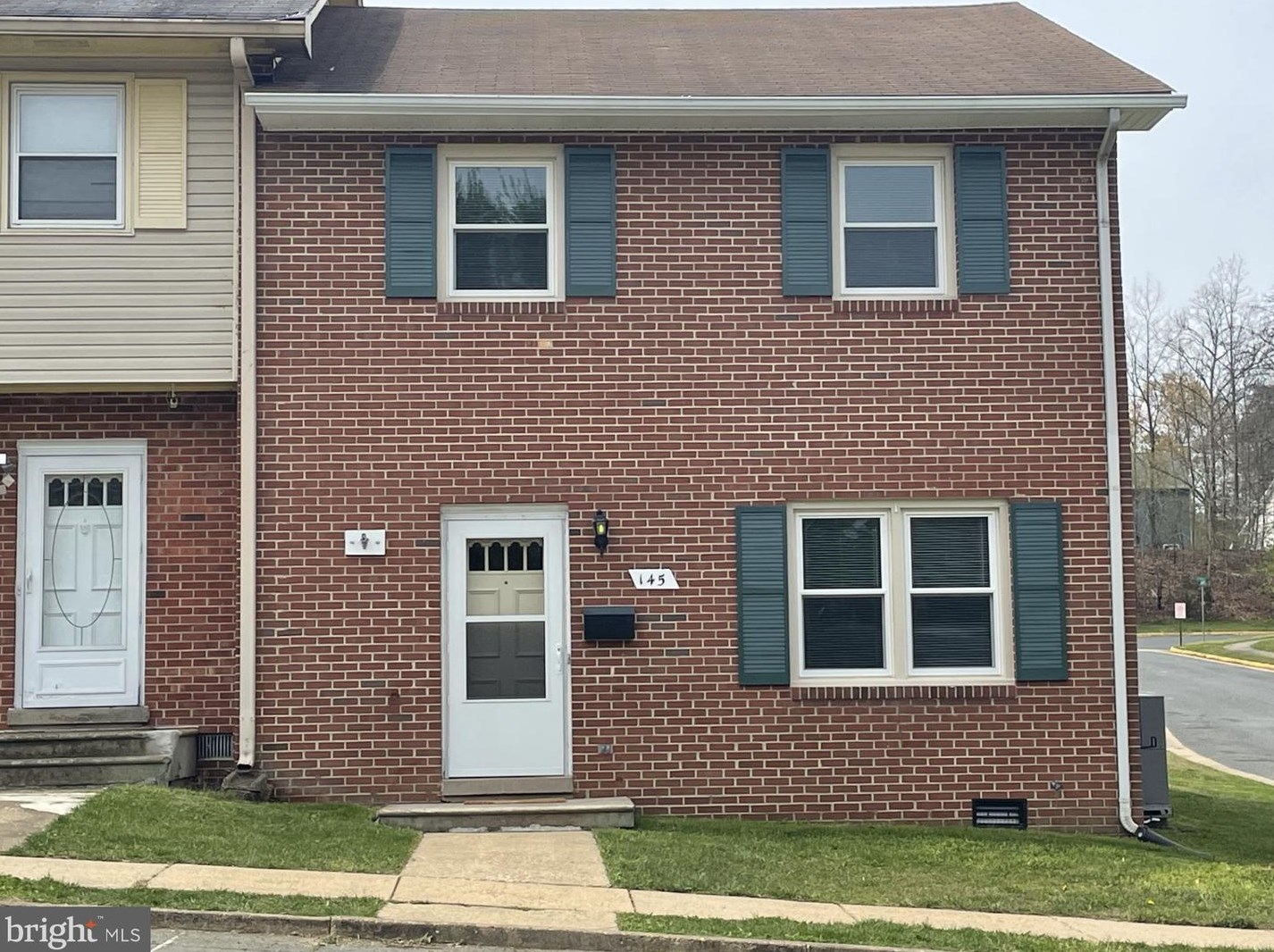 145 Falmouth Dr, Fredericksburg, VA 22405