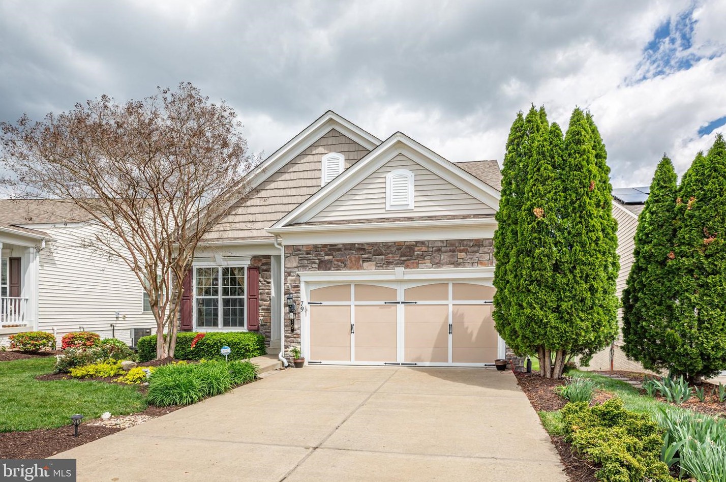 79 Denison St, Fredericksburg, VA 22406-5457