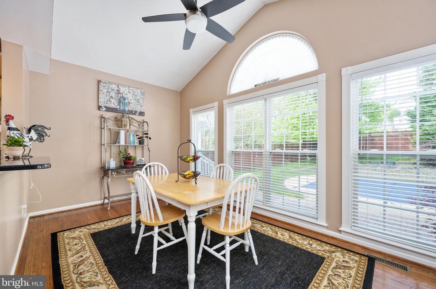 2 Kinross Dr, Stafford VA 22554-6579 exterior