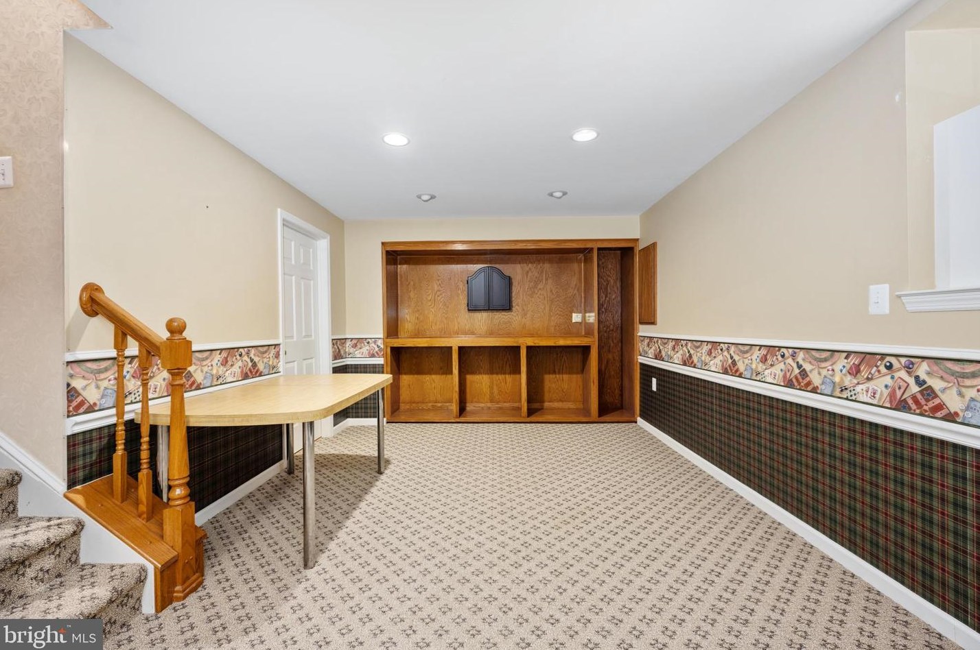 2 Kinross Dr, Stafford VA 22554-6579 exterior