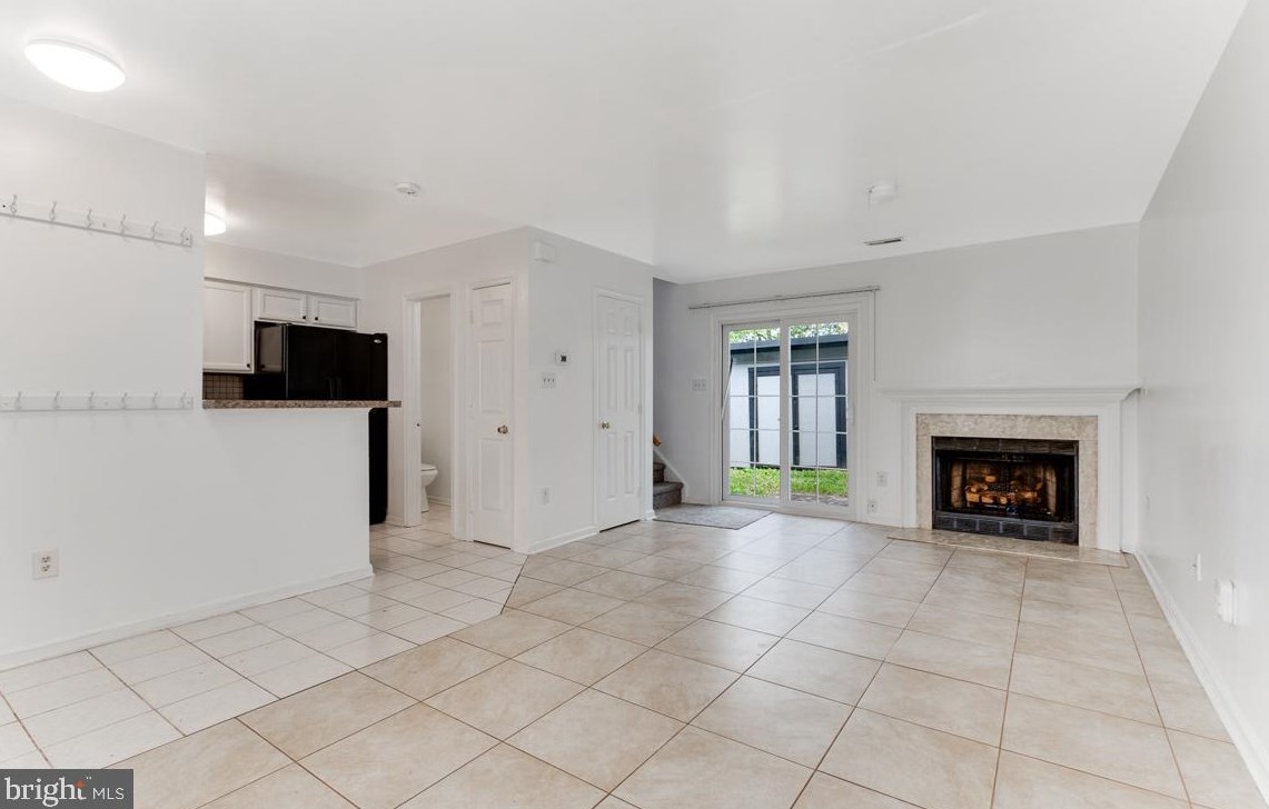 109 Wind Ridge Dr, Stafford, VA 22554