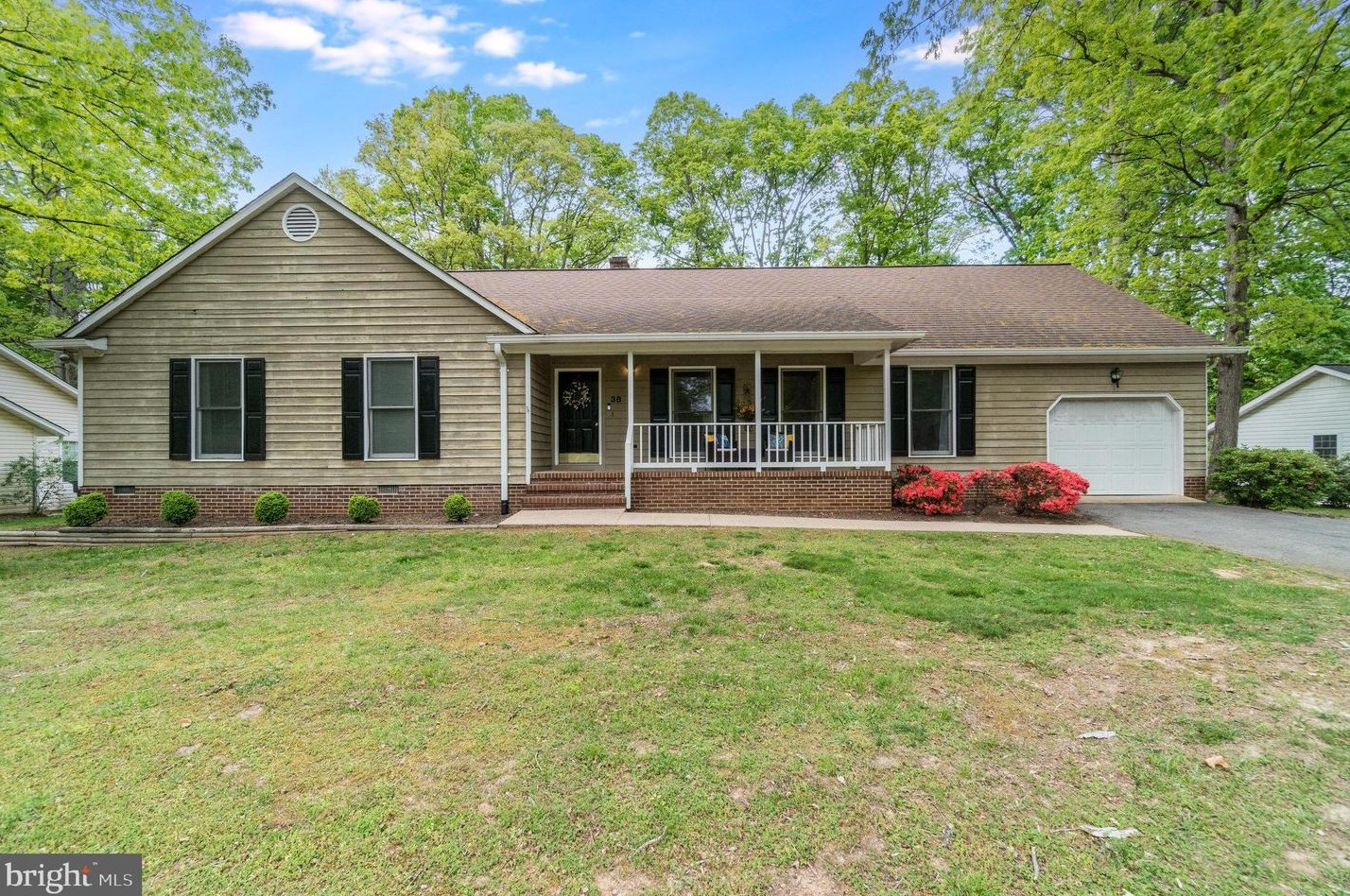 38 Hamlin Dr, Fredericksburg, VA 22405