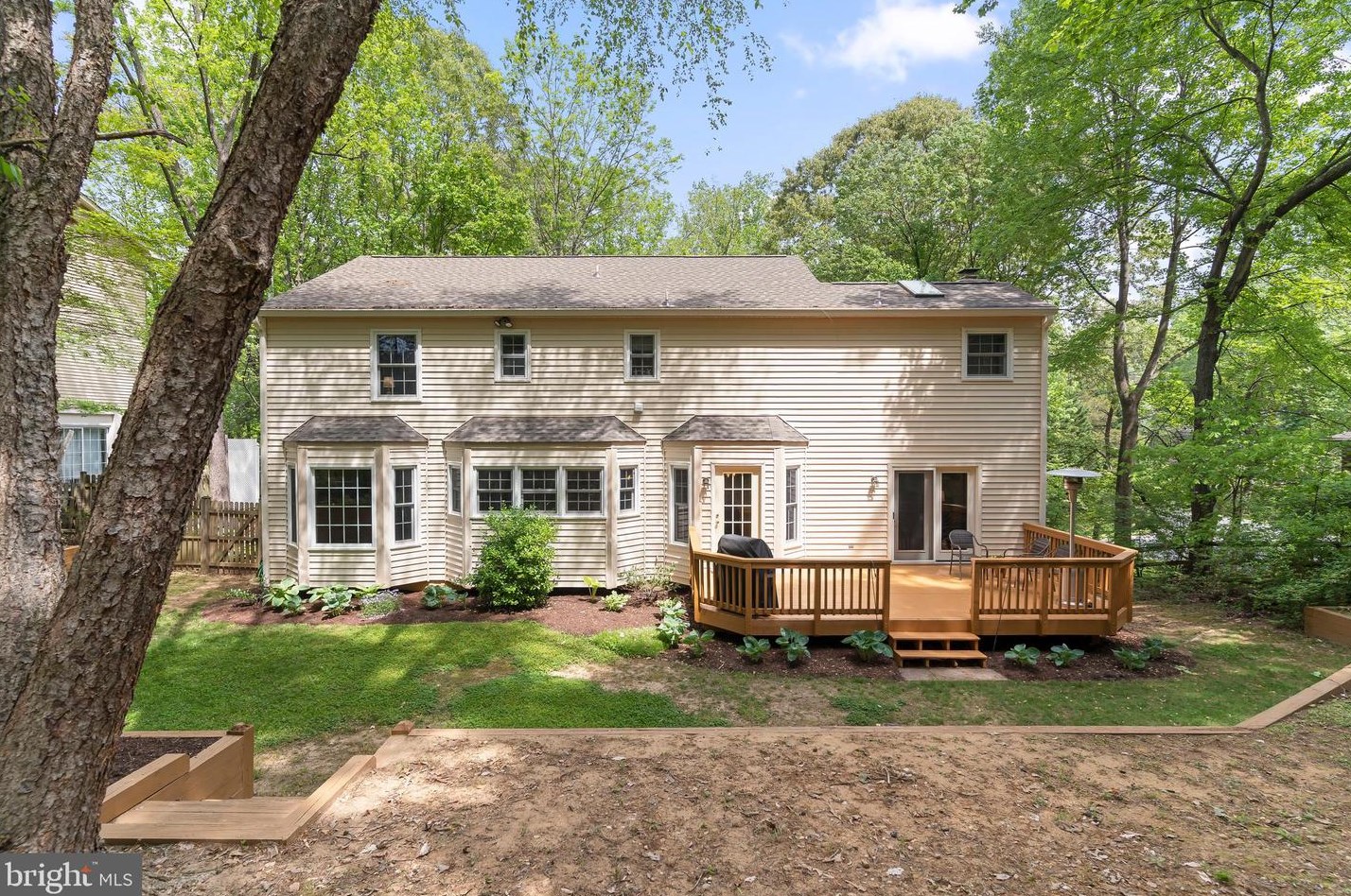 2023 State Room Dr, Stafford VA  22554-2321 exterior