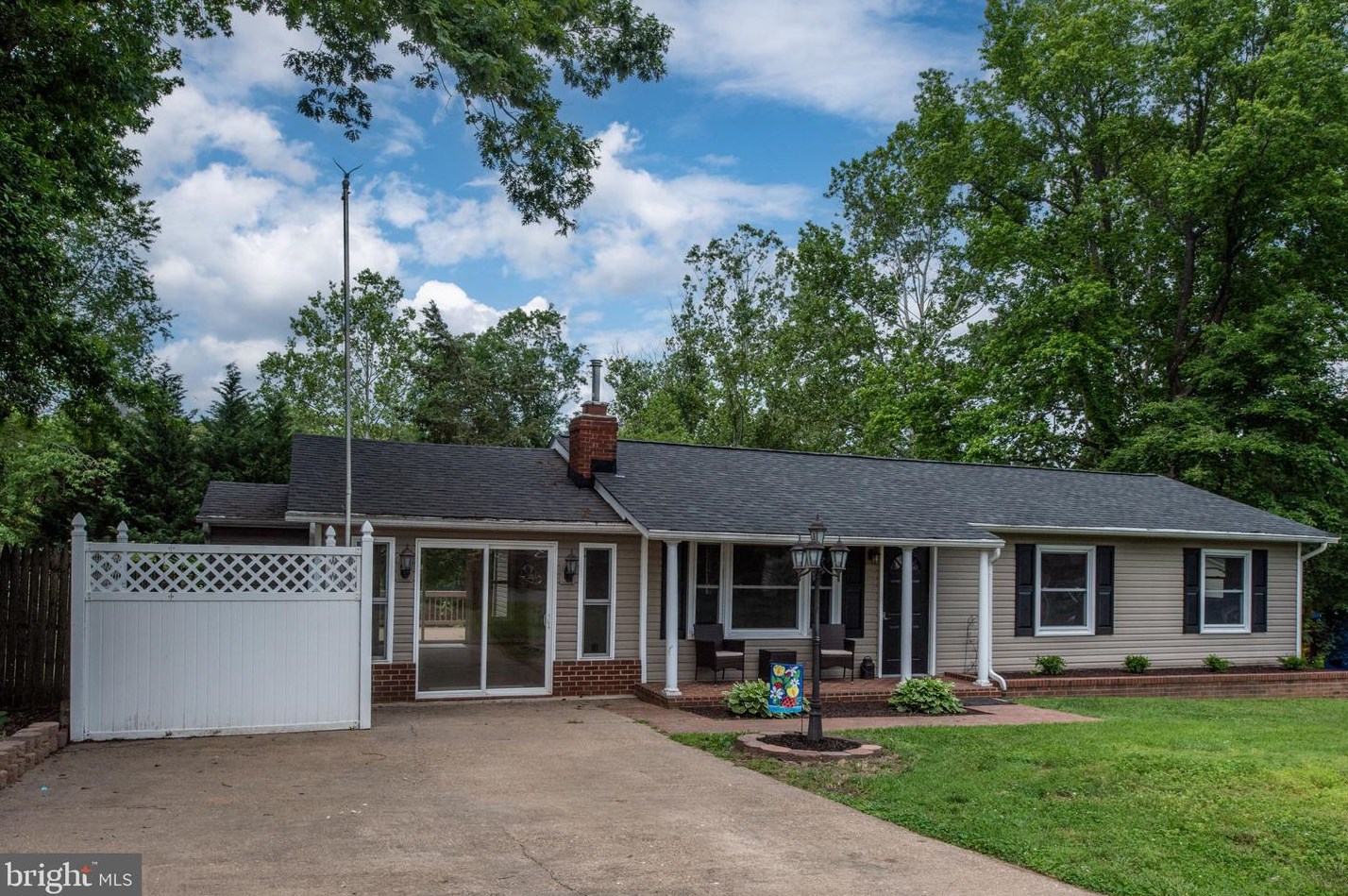 517 Rogers St, Fredericksburg, VA 22405-2236