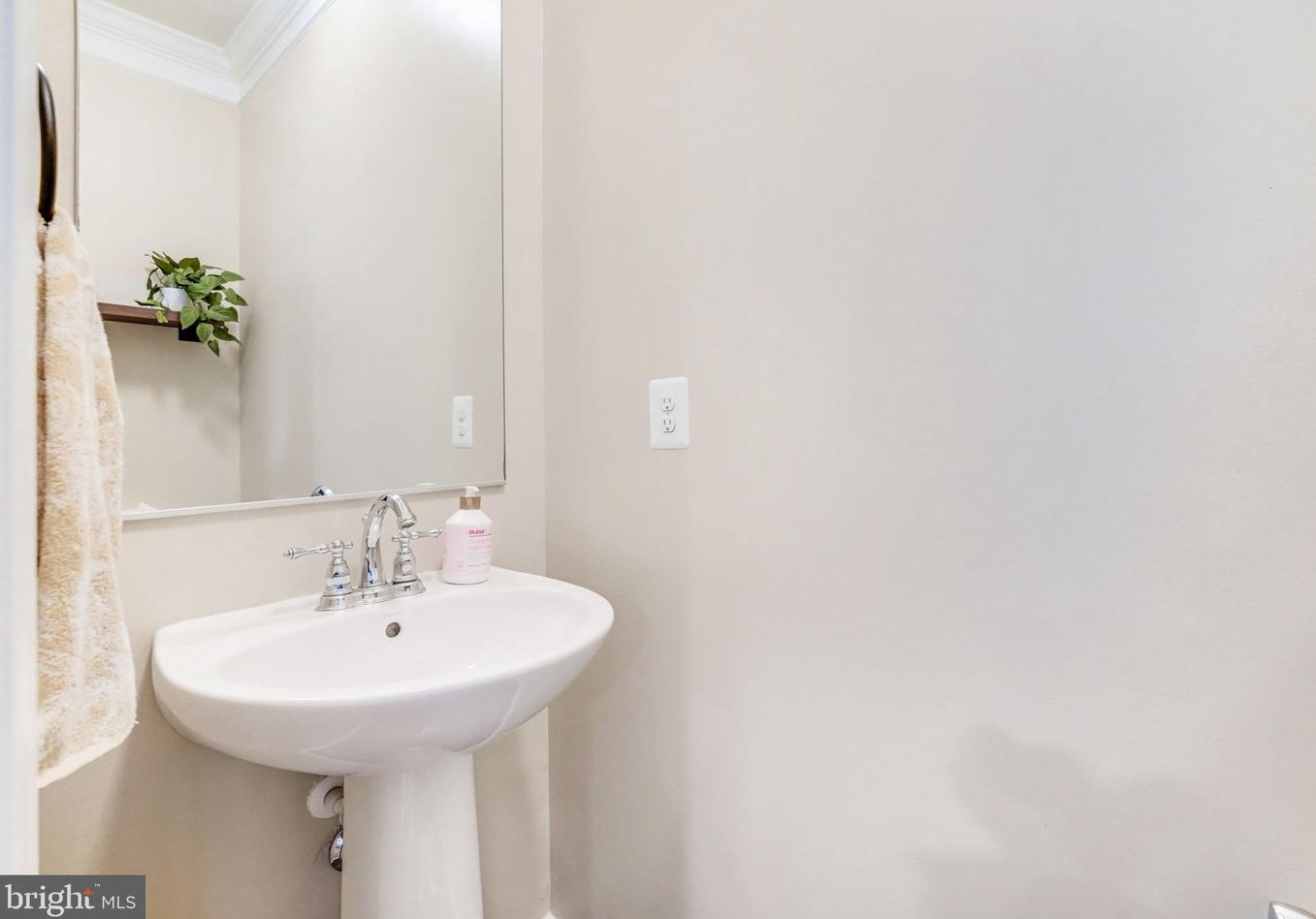 205 Almond Dr, Stafford VA 22554 exterior