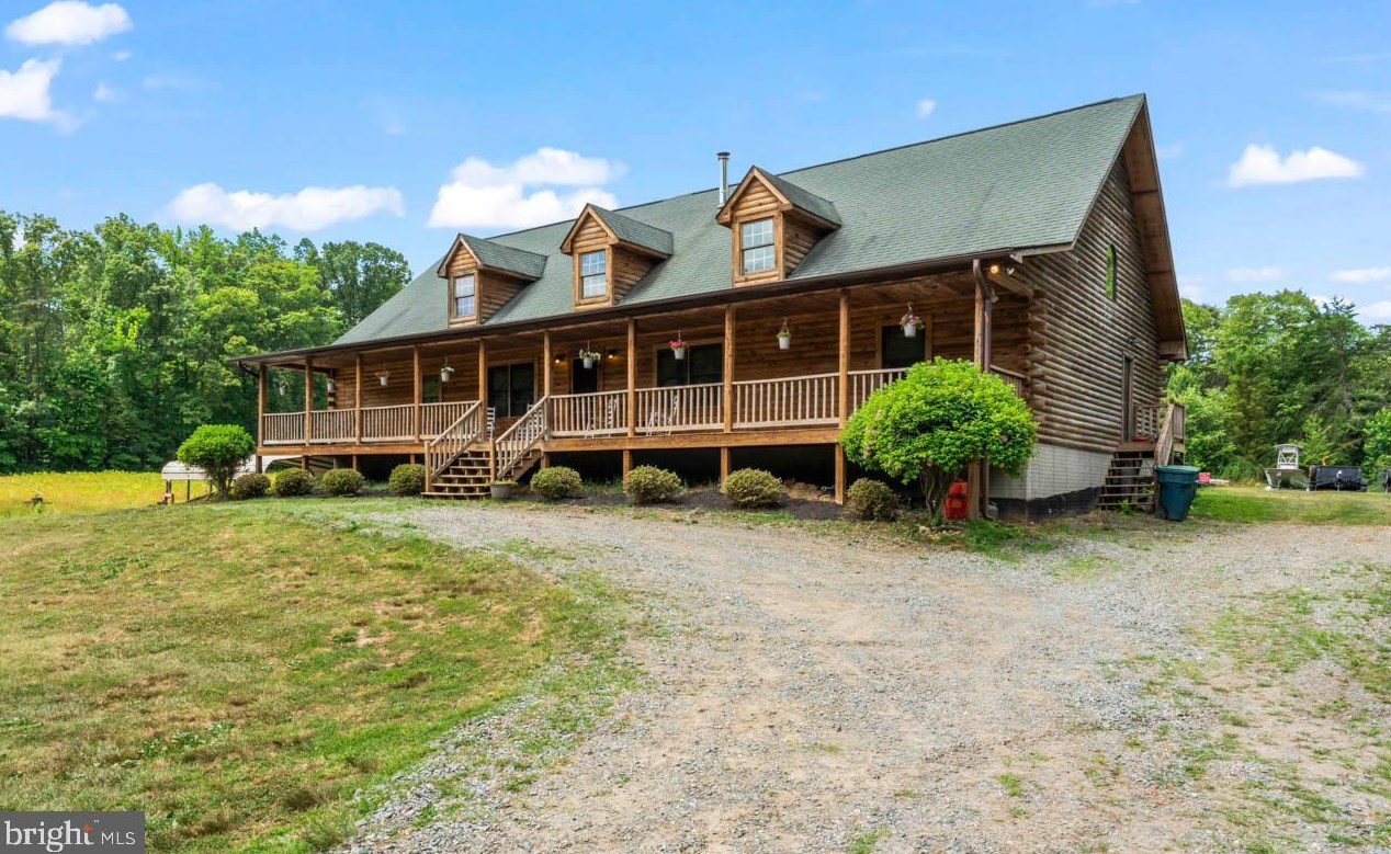 805 Walnut Dr, Fredericksburg, VA 22405