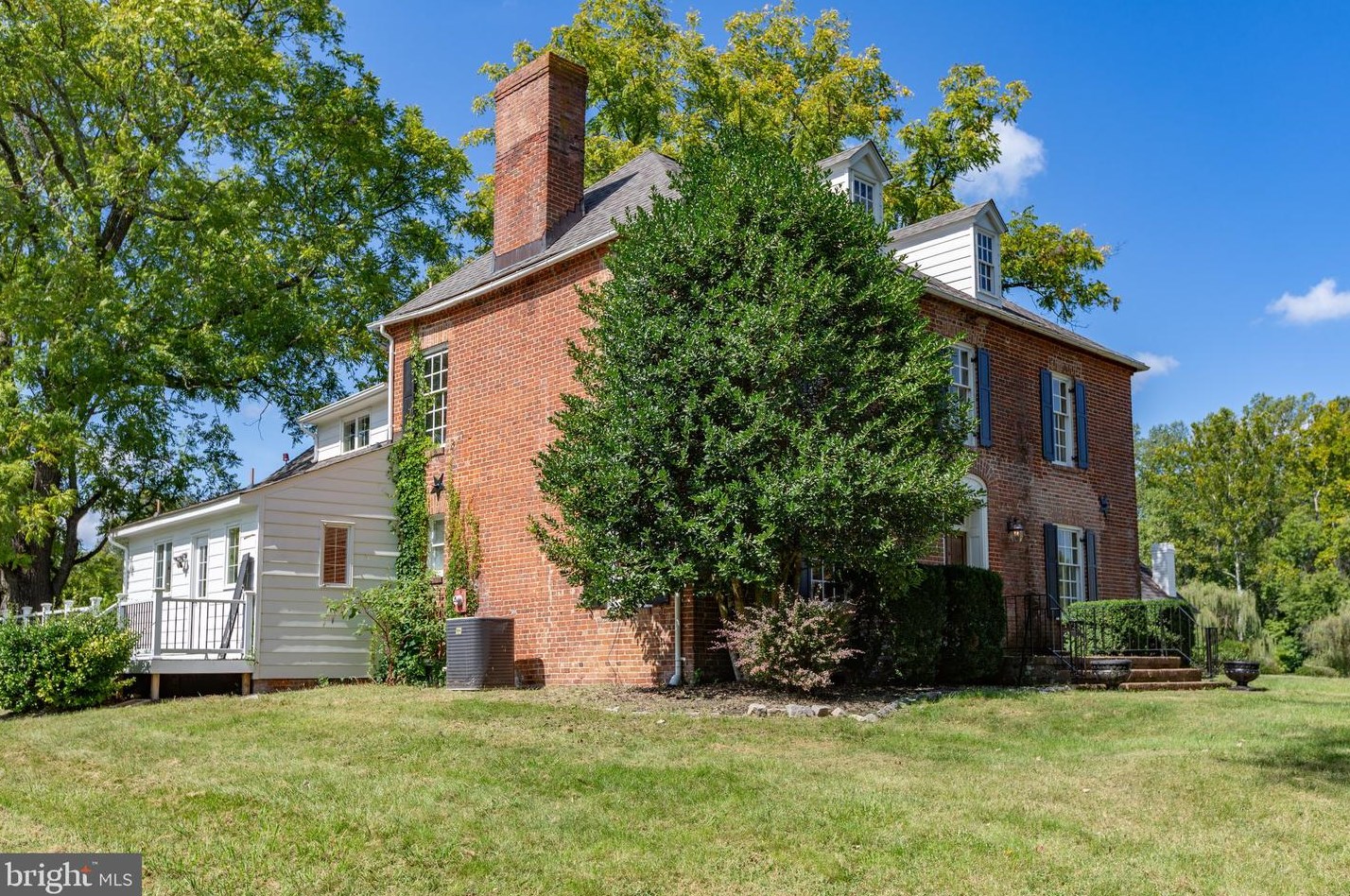 1791 Warrenton Rd, Fredericksburg VA  22406-4909 exterior
