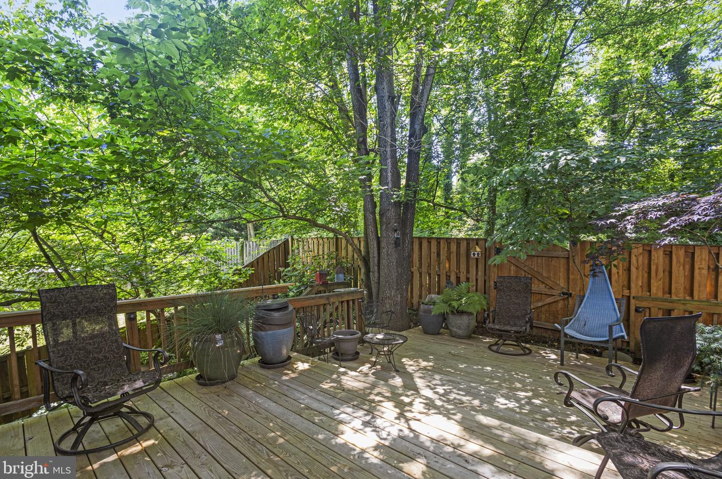 401 Shaw Ct, Fredericksburg VA  22405-2664 exterior