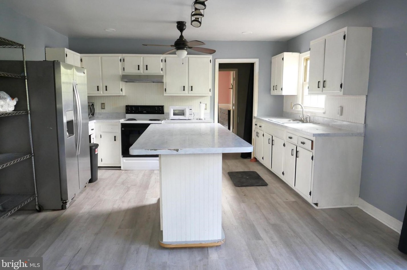 1 Hillcrest Dr, Stafford, VA 22556