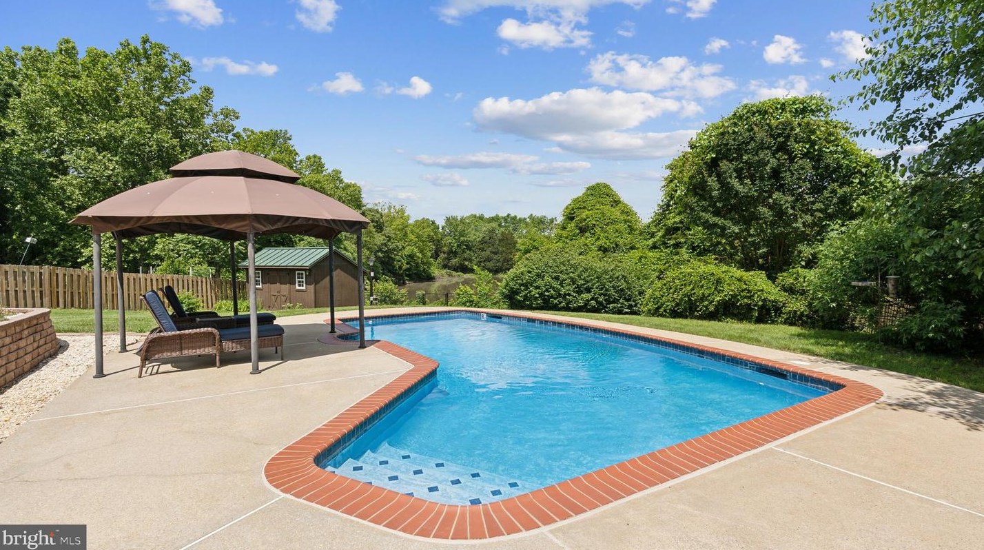 121 Choptank Rd, Stafford, VA 22556