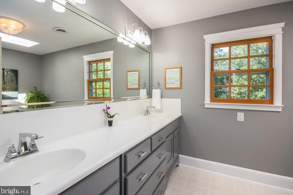 123 Jib Dr, Stafford VA  22554-5323 exterior