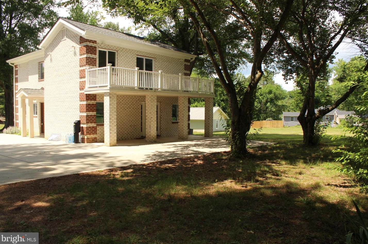 44 Ravenwood Dr, Fredericksburg, VA 22406