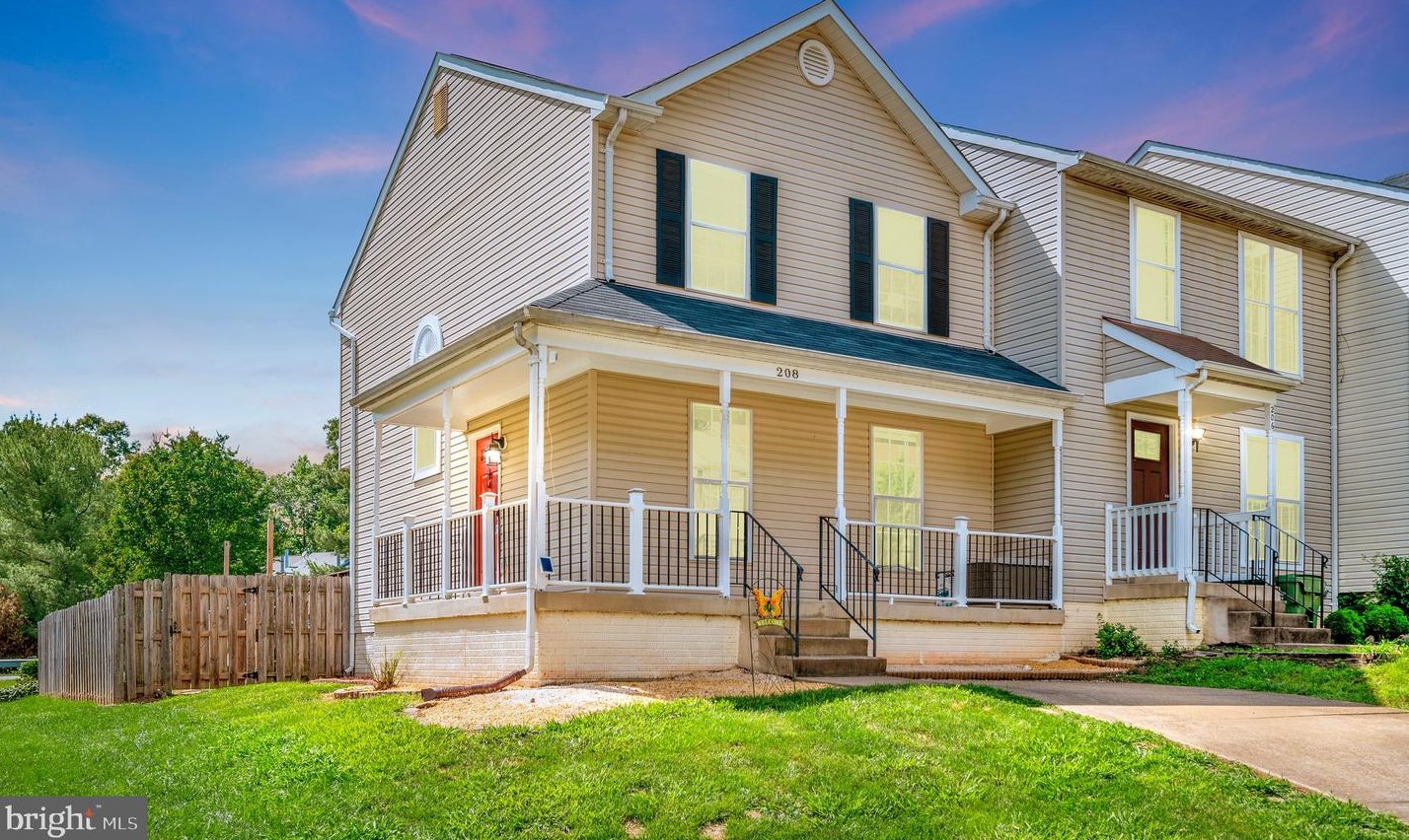 208 Staunton Ct, Stafford, VA 22554-7859