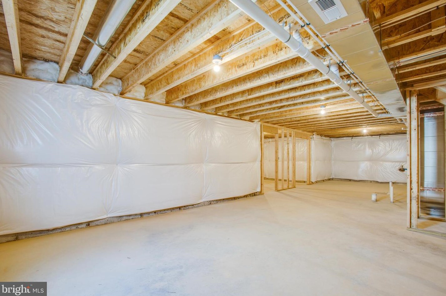 2107 Warrenton Rd, Fredericksburg VA  22406-4825 exterior