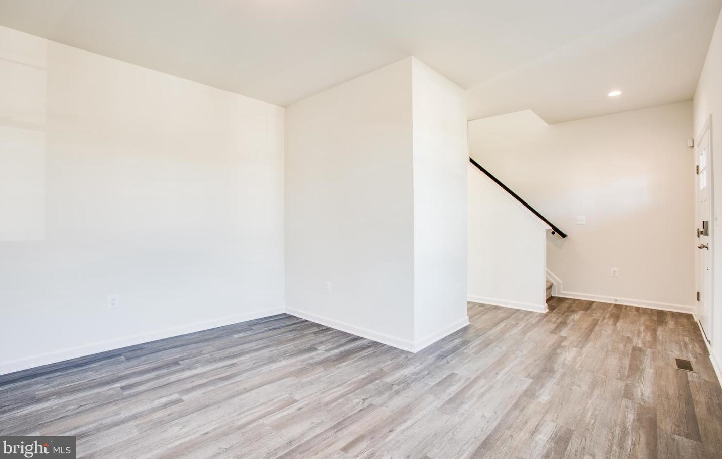 2107 Warrenton Rd, Fredericksburg VA  22406-4825 exterior