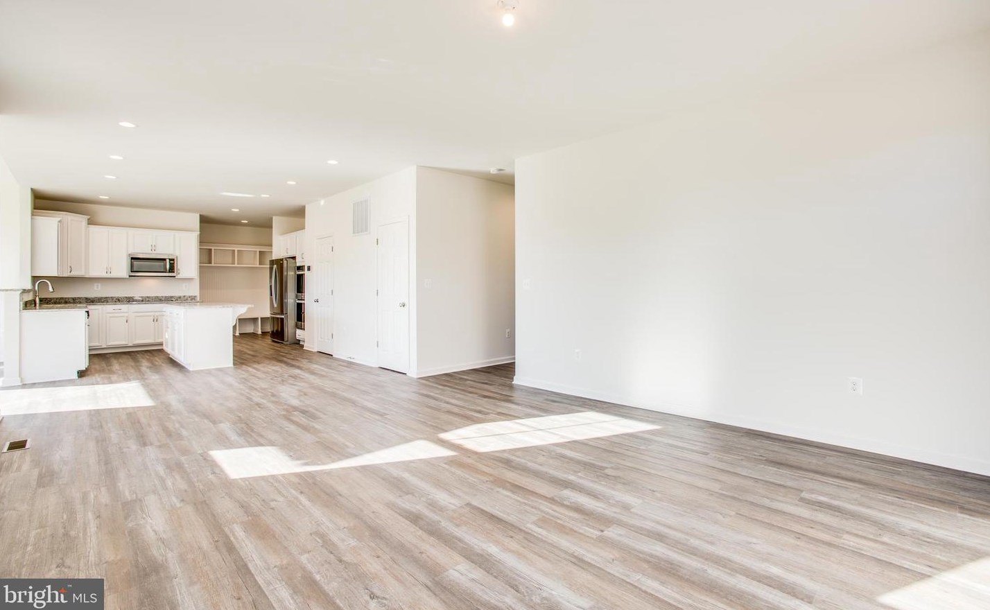 2107 Warrenton Rd, Fredericksburg VA  22406-4825 exterior