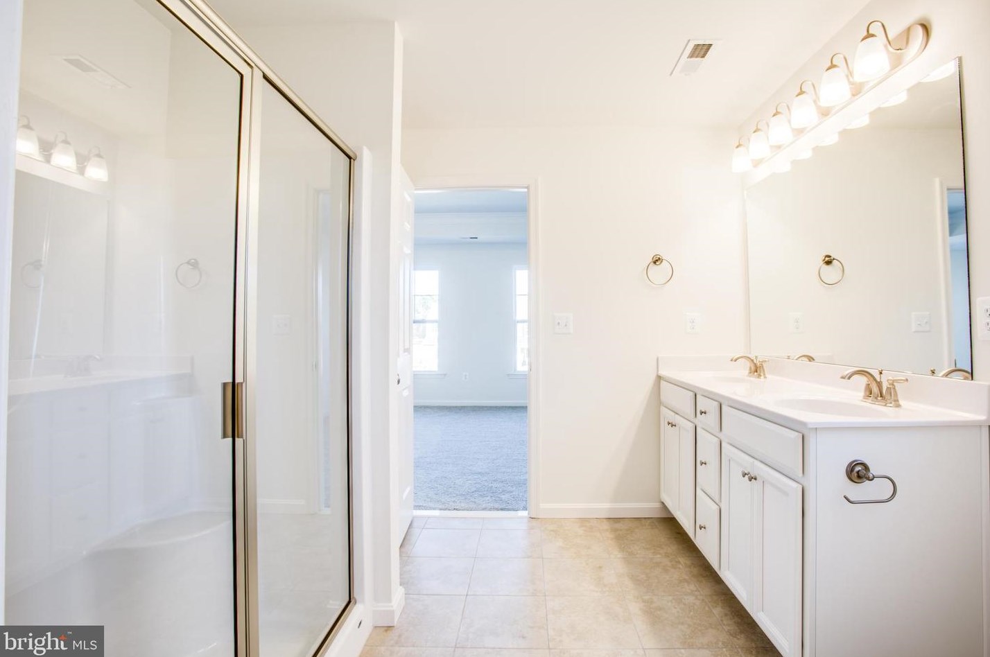 2107 Warrenton Rd, Fredericksburg VA  22406-4825 exterior