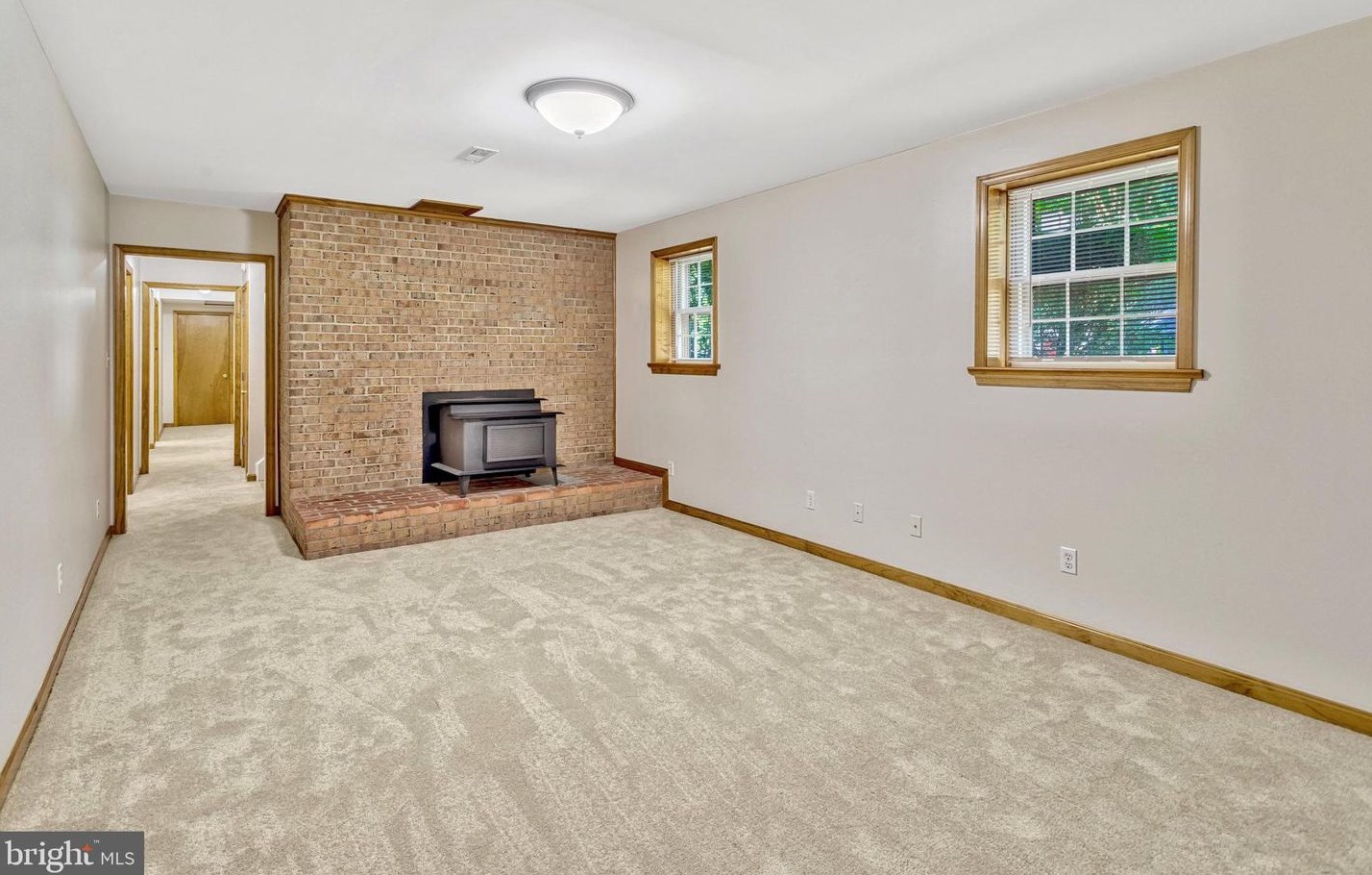 1103 Harbour Dr, Stafford VA 22554-1926 exterior