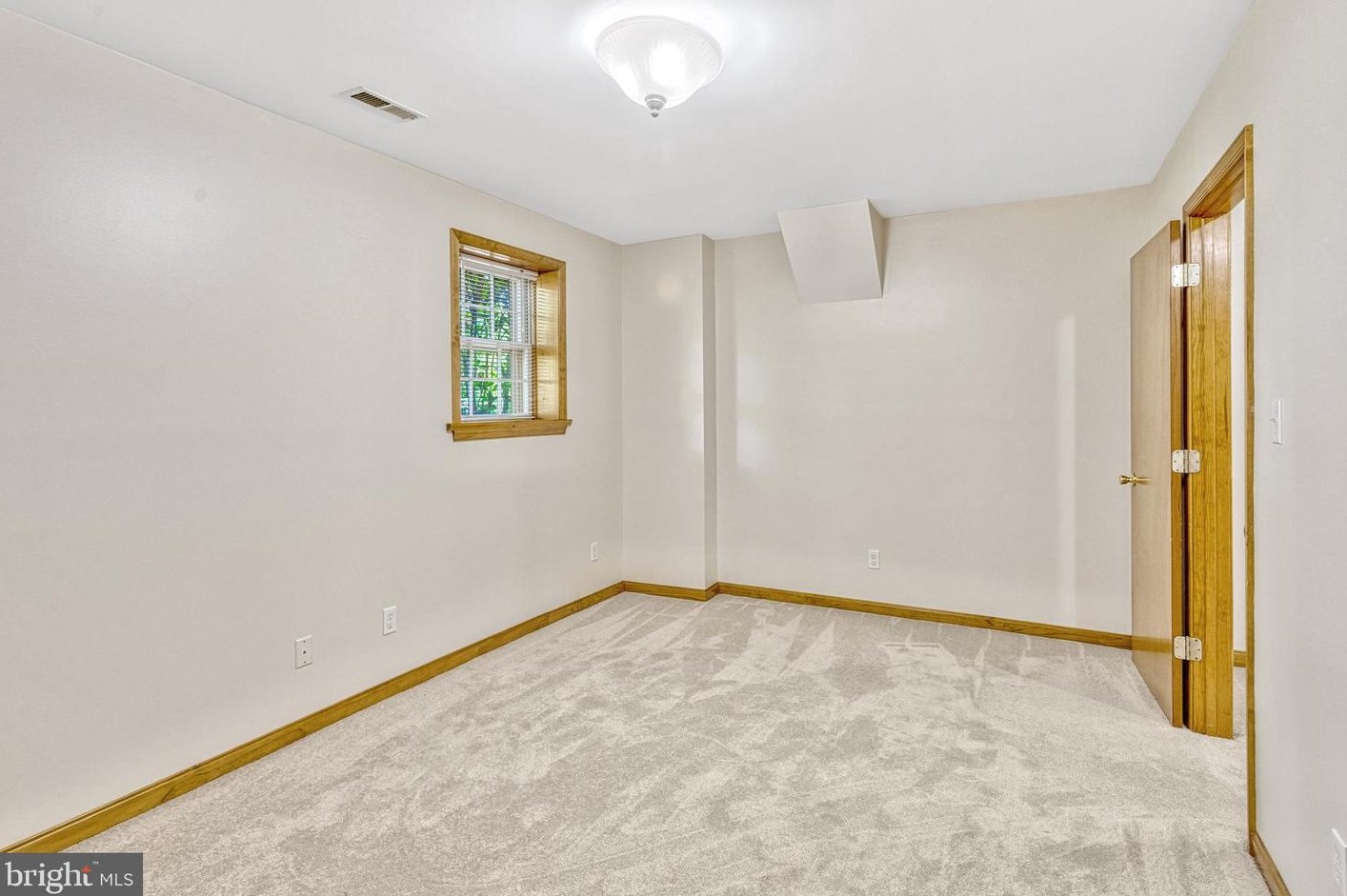 1103 Harbour Dr, Stafford VA 22554-1926 exterior