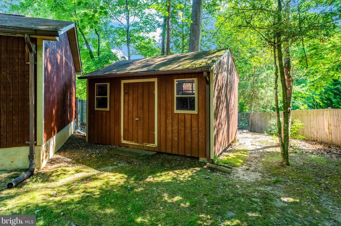 1103 Harbour Dr, Stafford VA 22554-1926 exterior