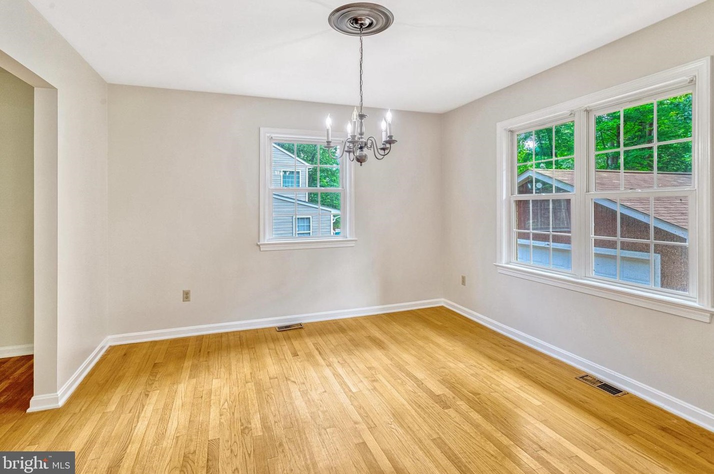 1103 Harbour Dr, Stafford VA 22554-1926 exterior