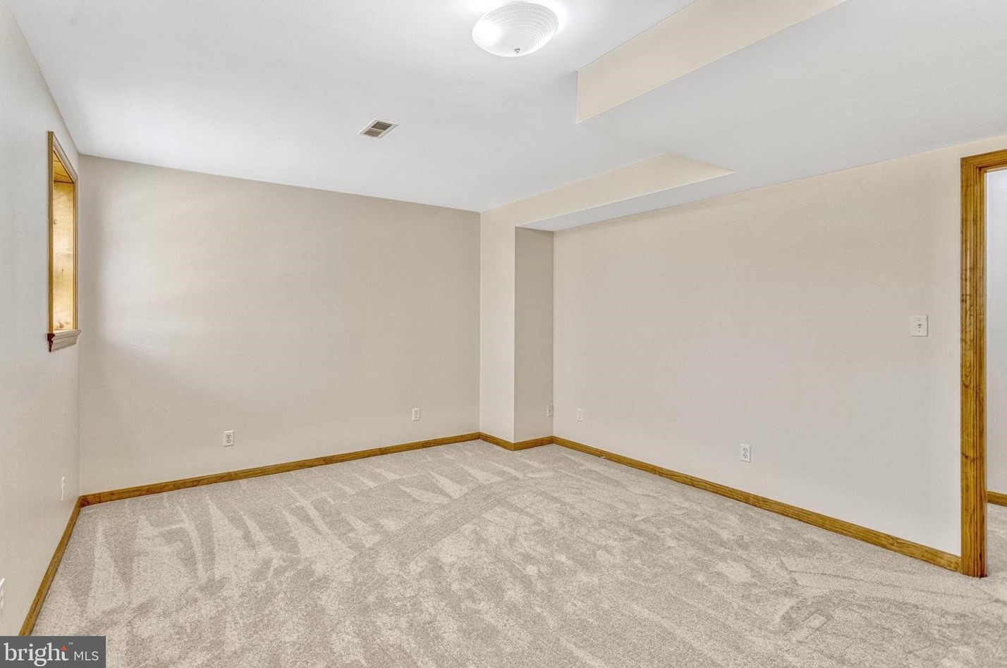 1103 Harbour Dr, Stafford VA 22554-1926 exterior