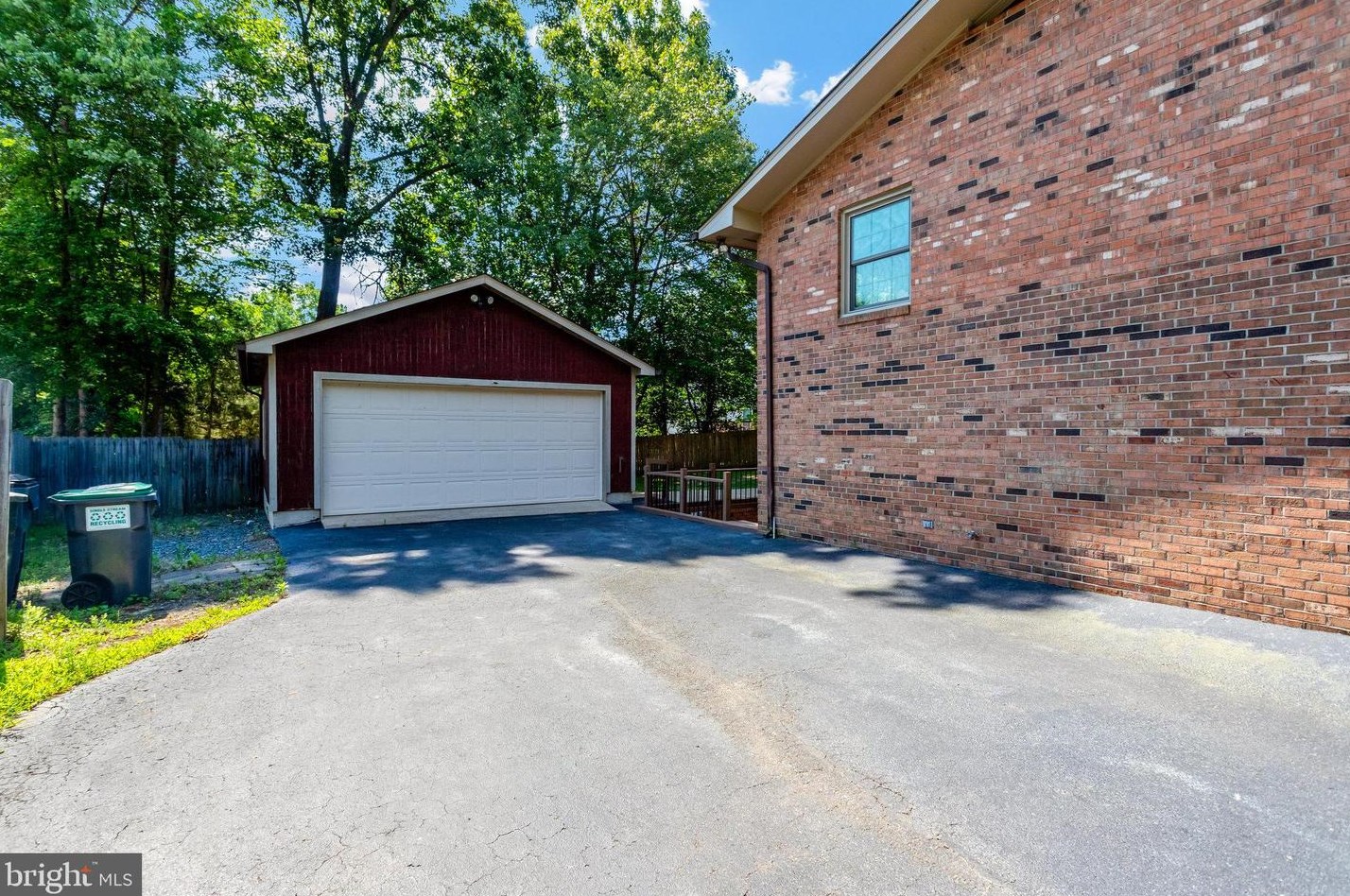 1103 Harbour Dr, Stafford VA 22554-1926 exterior