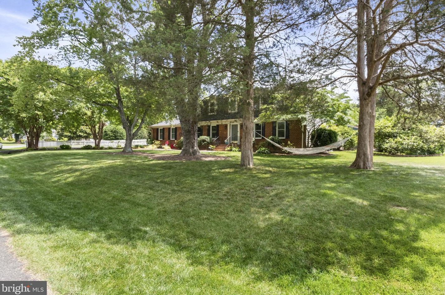 6 Steeplechase Rd, Fredericksburg, VA 22405