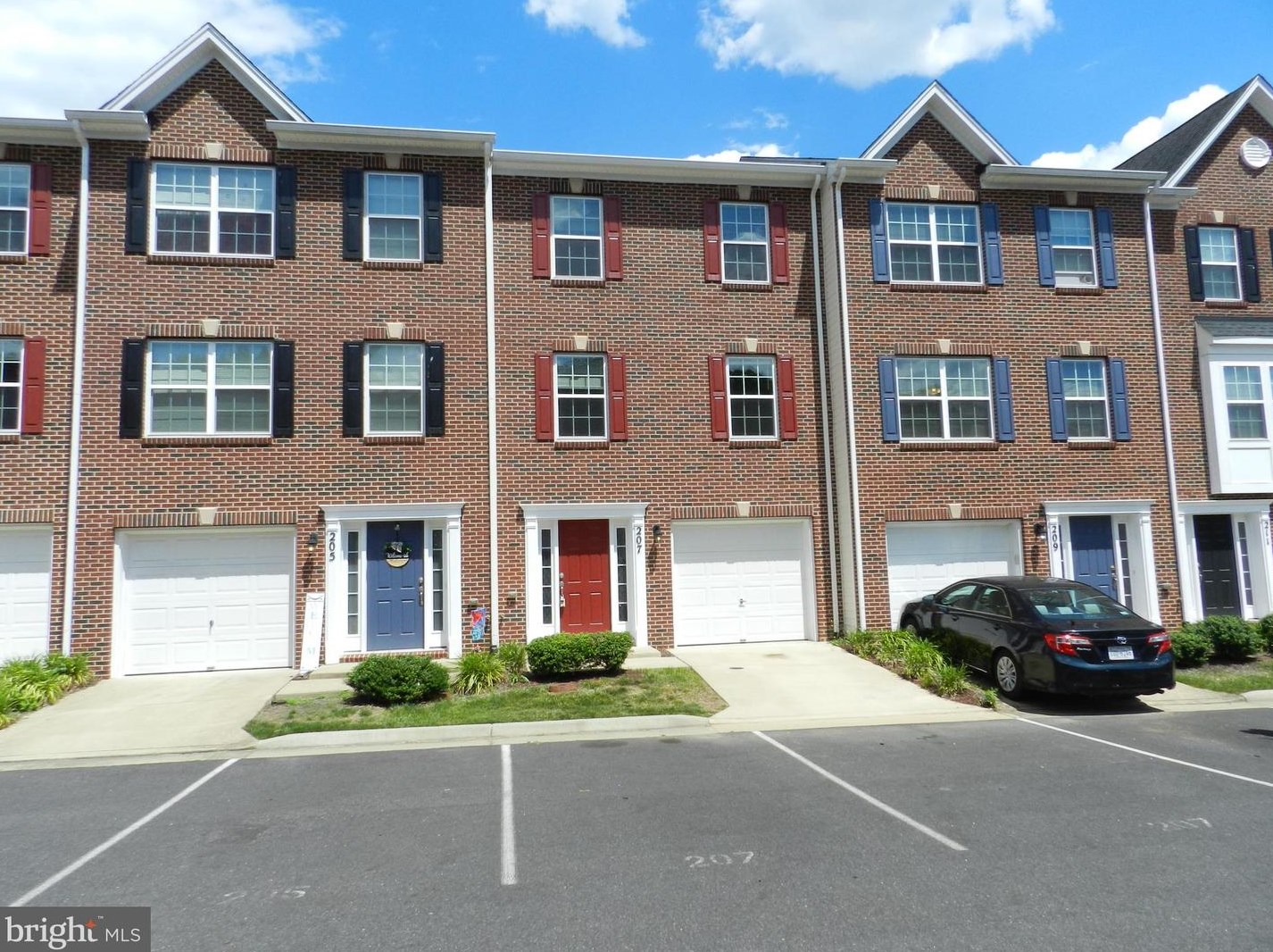 207 Dundee Pl, Fredericksburg VA  22405-2083 exterior