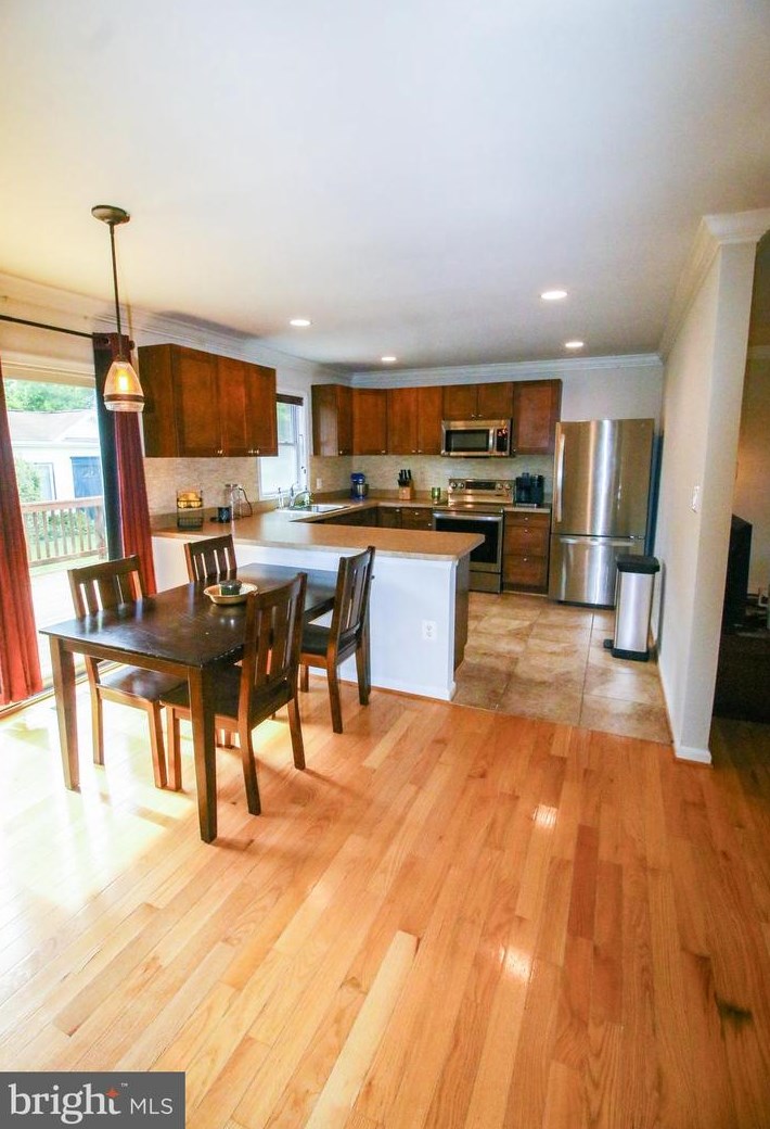 118 Oak Grove Ln, Stafford, VA 22556-1318