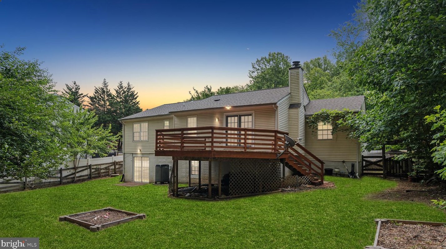 9 Rocky Stone Dr, Stafford VA  22556-3876 exterior