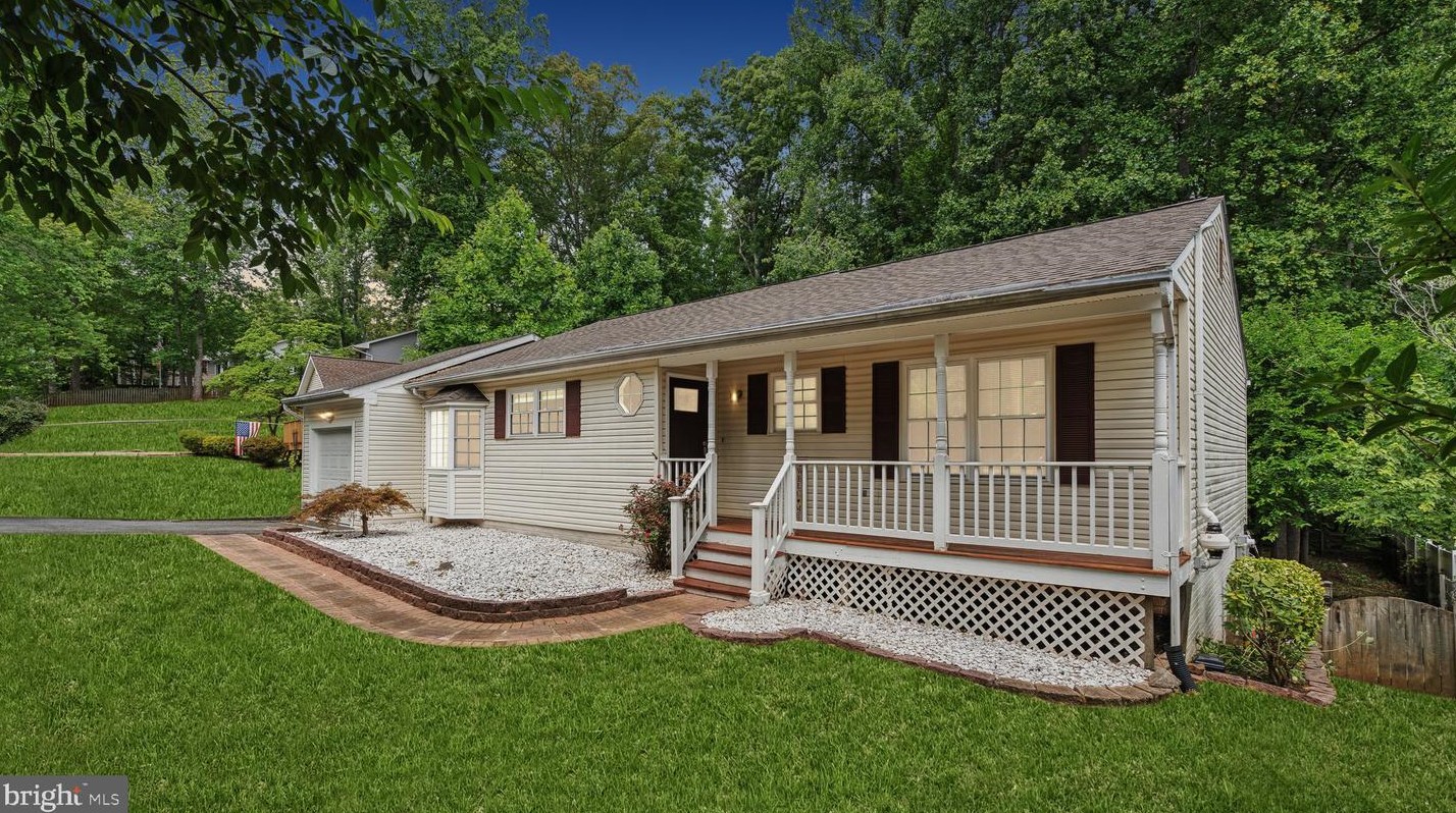 9 Rocky Stone Dr, Stafford VA  22556-3876 exterior