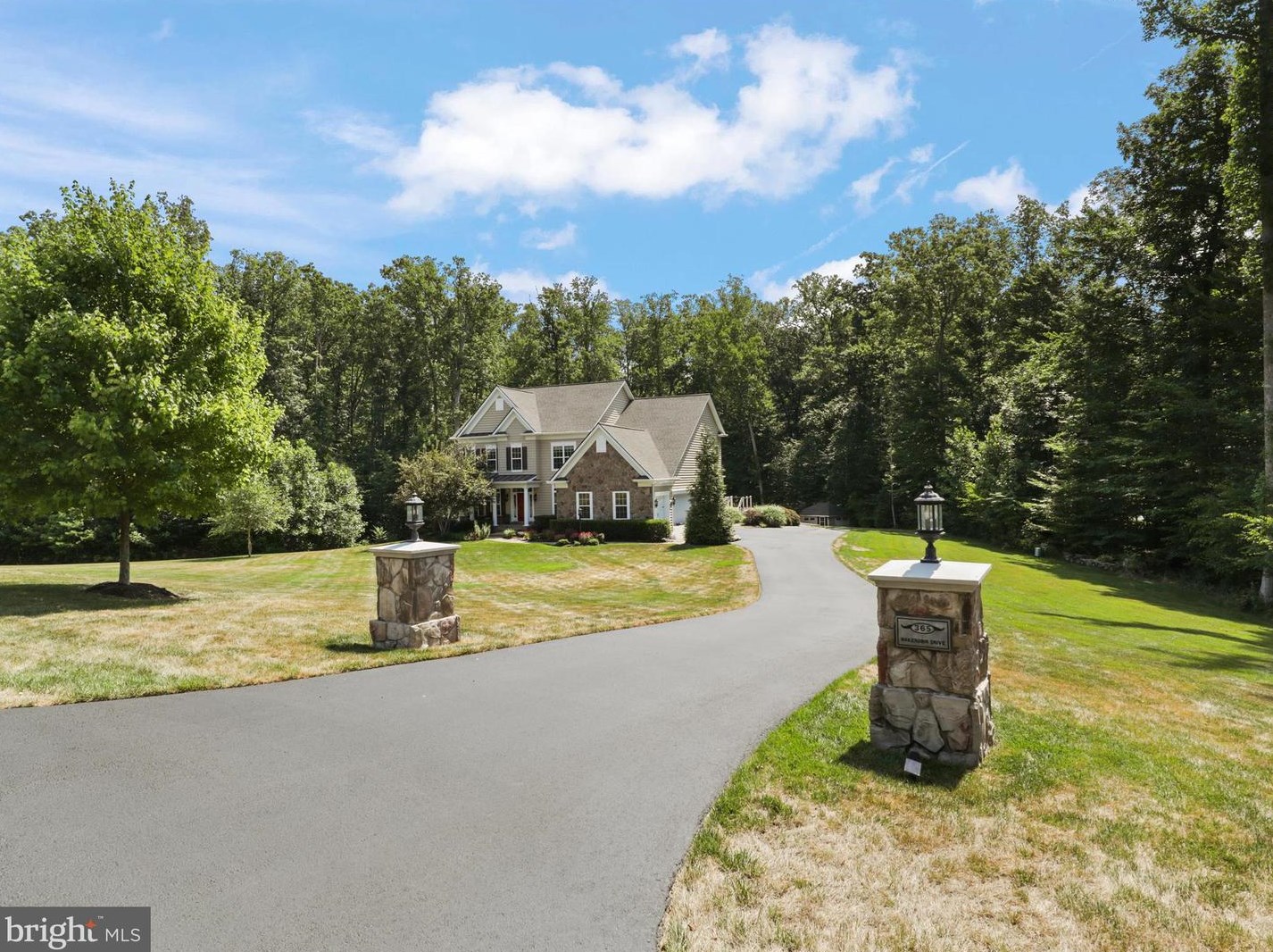 365 Wakerobin Dr, Stafford, VA 22556-6755