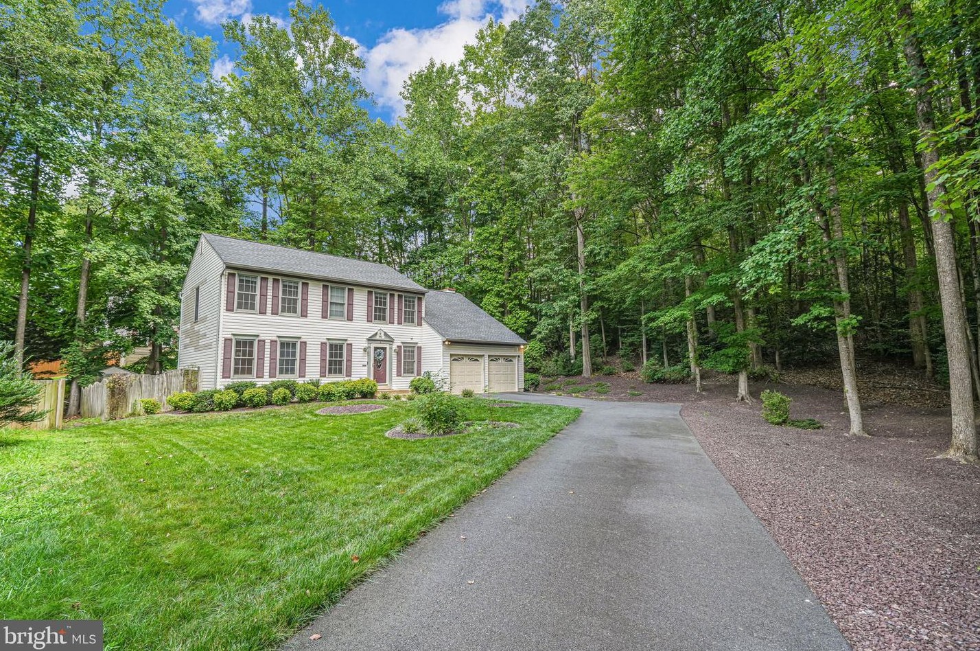 4 Puri Ln, Stafford, VA 22554-8201