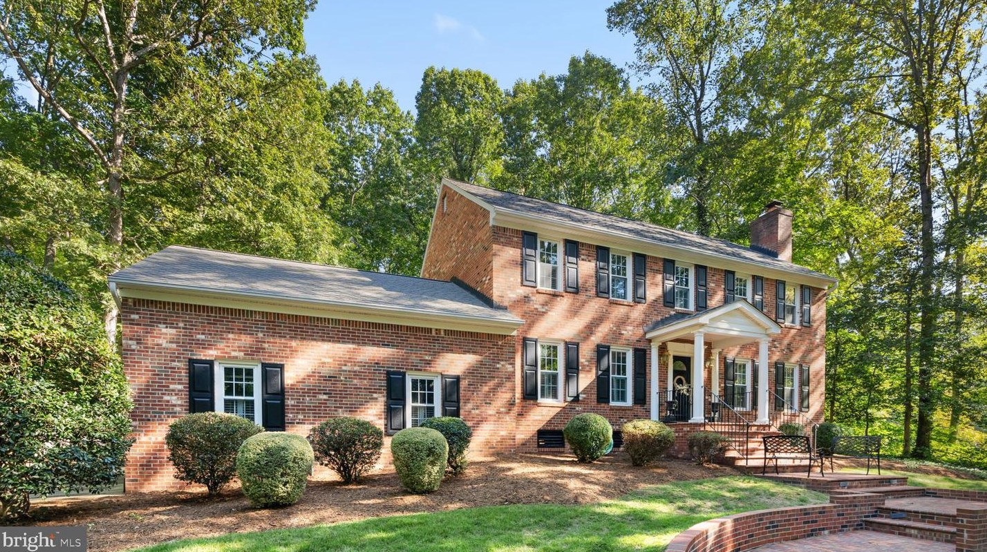 1009 Hillcrest Ter, Fredericksburg, VA 22405-3050