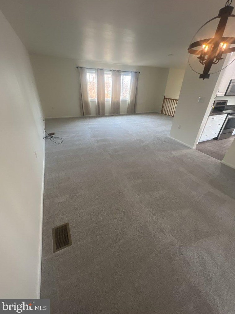 1119 Aquia Dr, Stafford, VA 22554-1938