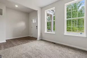 805 Long Meadow Dr, Fredericksburg, VA 22406 - Photo 2