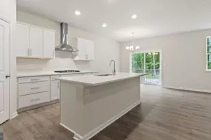 814 Long Meadow Dr, Fredericksburg, VA 22406 - Photo 6